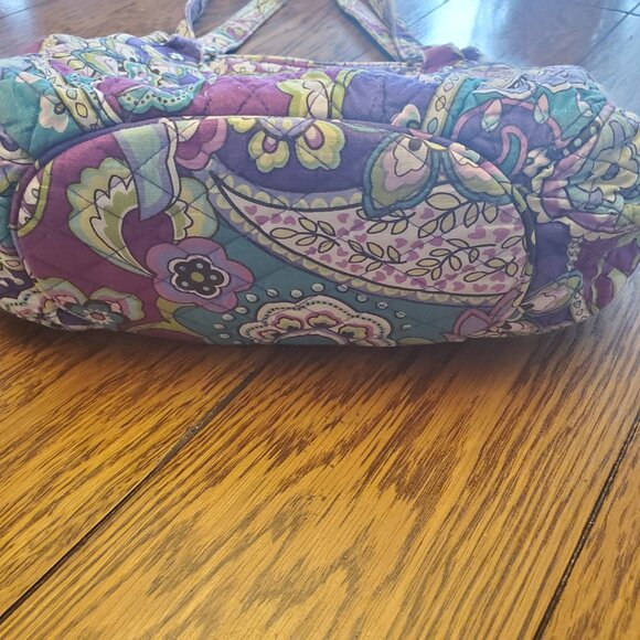 Women's VERA BRADLEY Purse, Handbag, Large, zip close, lots of pockets, Purple - Picture 4 of 7